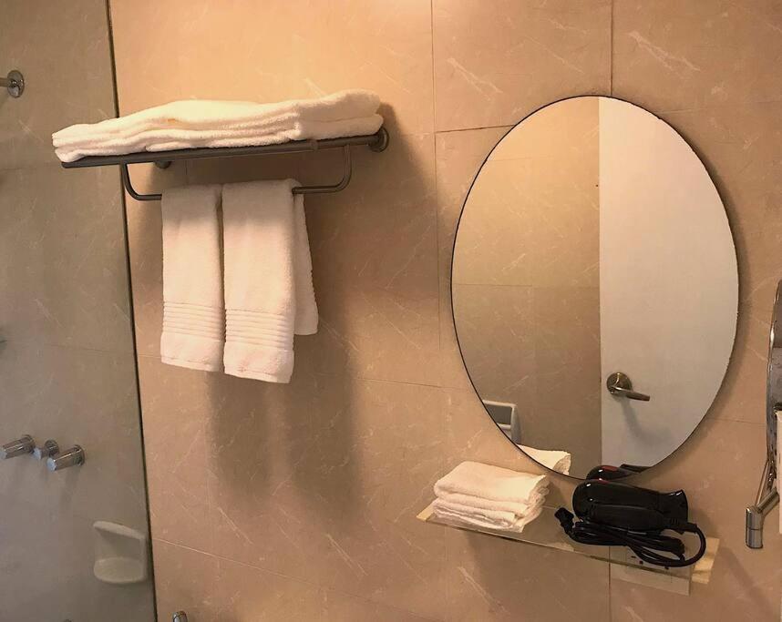 Spacious Bgc 2 Bedroom With A View Manila Exteriör bild