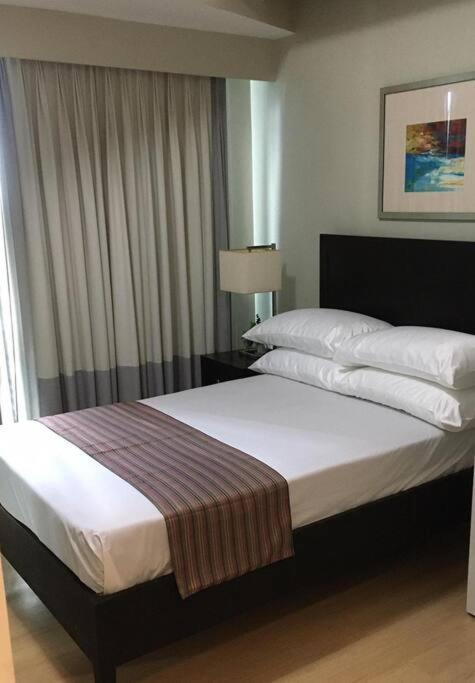 Spacious Bgc 2 Bedroom With A View Manila Exteriör bild