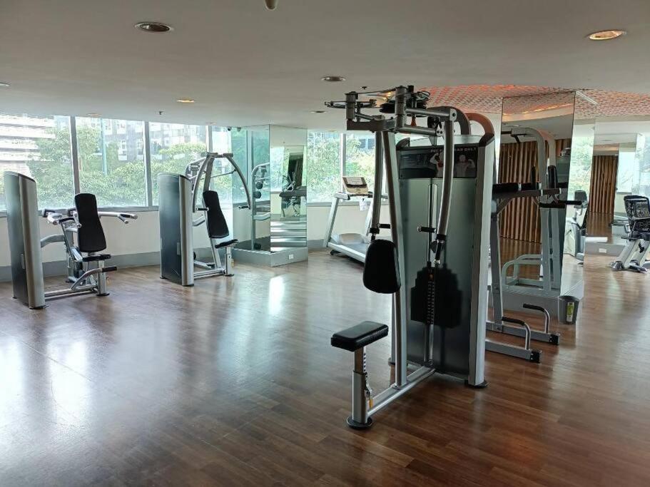 Spacious Bgc 2 Bedroom With A View Manila Exteriör bild