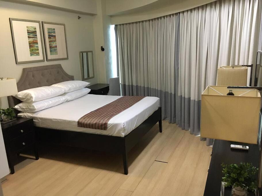 Spacious Bgc 2 Bedroom With A View Manila Exteriör bild