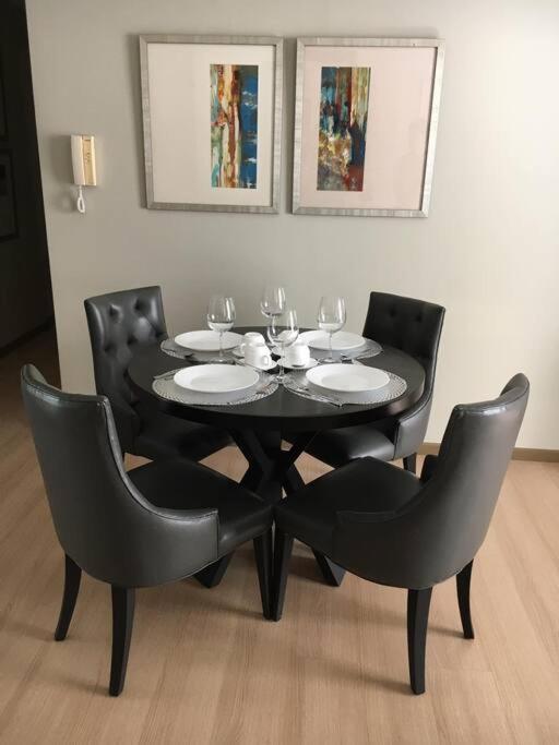 Spacious Bgc 2 Bedroom With A View Manila Exteriör bild