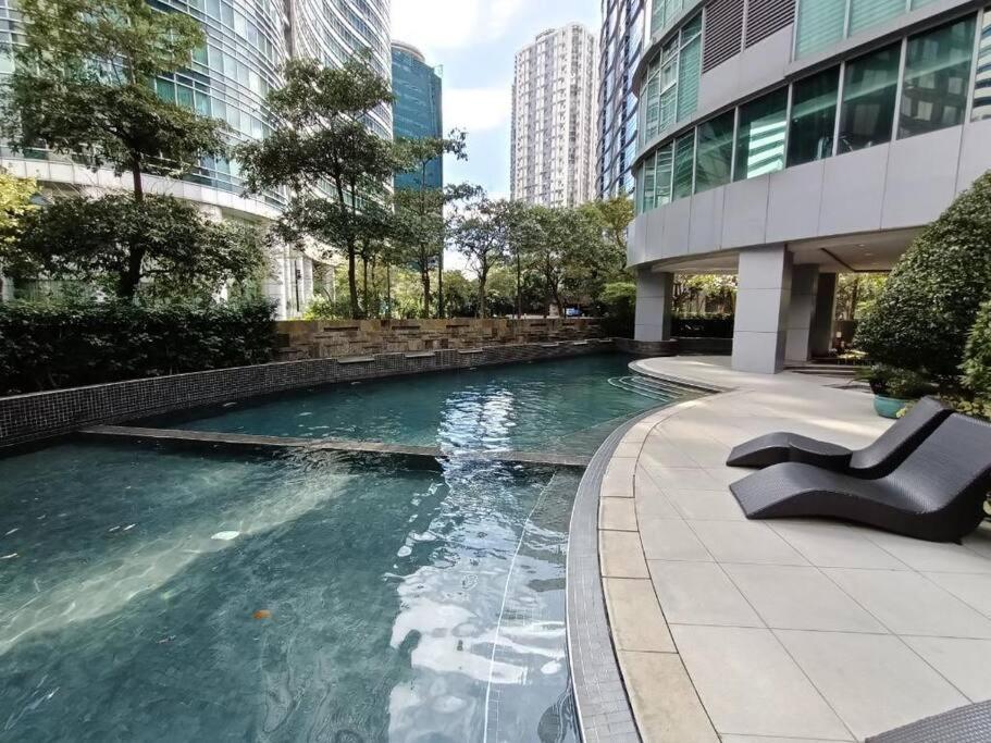 Spacious Bgc 2 Bedroom With A View Manila Exteriör bild