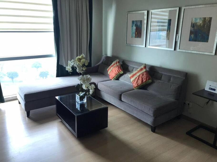 Spacious Bgc 2 Bedroom With A View Manila Exteriör bild